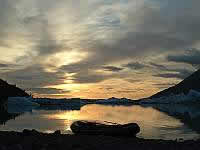 sunset_Alsek_Lake.jpg (45kb)